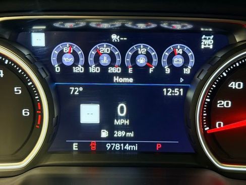 Used 2023 Chevrolet Tahoe High Country AWD/4WD image 12
