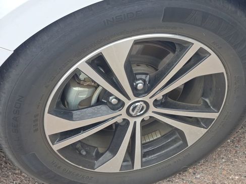 Certified 2020 Nissan Sentra SV FWD image 18