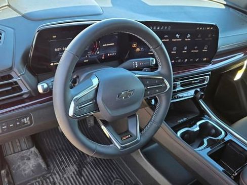 New 2026 Chevrolet Traverse Z71 w/ LPO, Floor Liner Package image 7