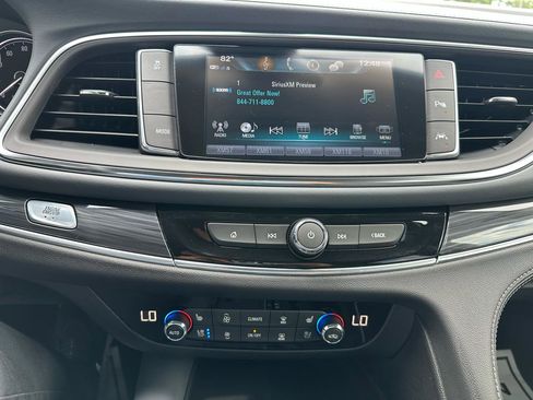 Used 2019 Buick Enclave Premium w/ Experience Buick Package FWD image 16