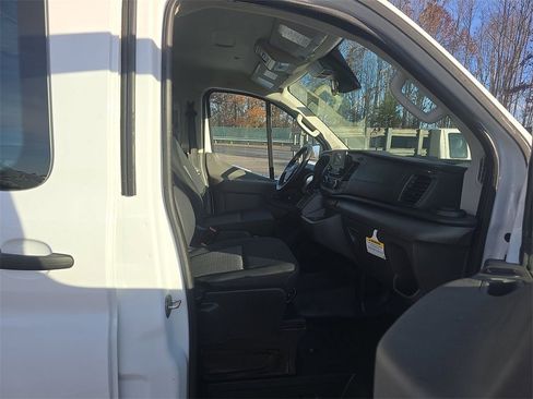 Used 2024 Ford Transit 250 Low Roof w/ Exterior Upgrade Package image 9