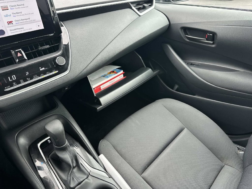 Used 2025 Toyota Corolla LE FWD image 33
