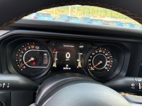 Used 2024 Jeep Gladiator Sport AWD/4WD image 18