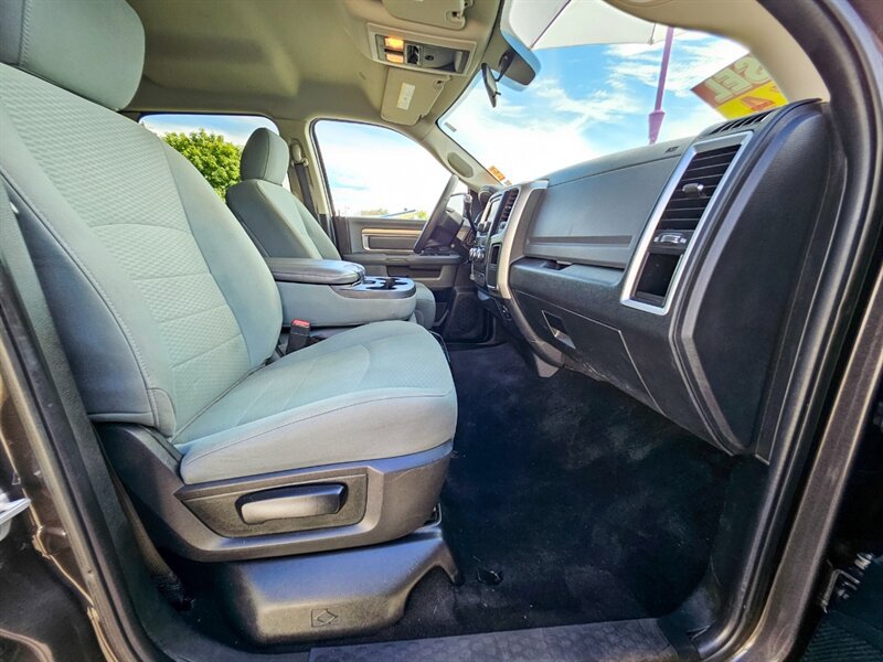 Used 2018 RAM 2500 SLT AWD/4WD image 13