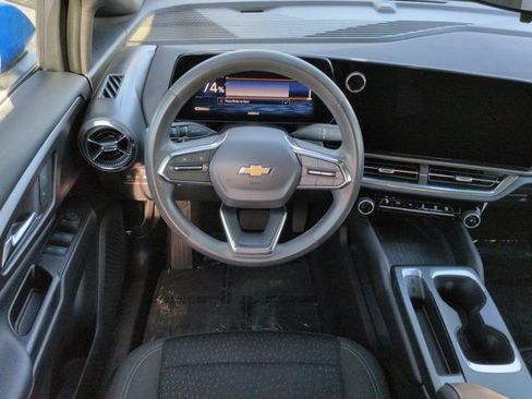 Used 2025 Chevrolet Equinox EV LT FWD image 15