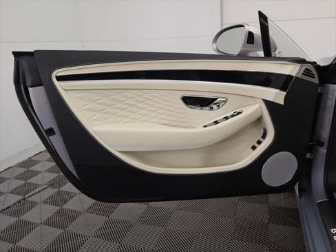 New 2026 Bentley Continental GTC image 32