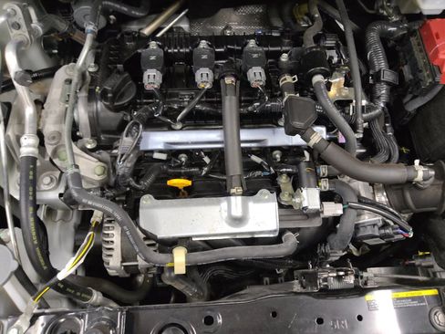 Used 2024 Nissan Versa S w/ S Plus Package FWD image 30