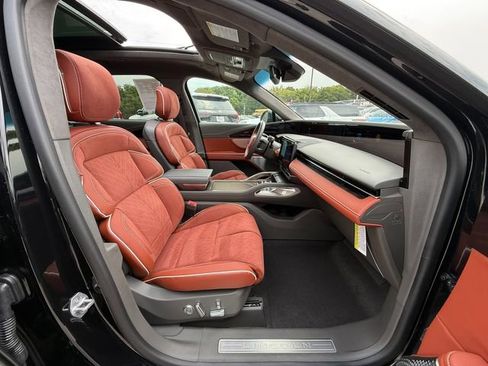 Used 2024 Lincoln Nautilus Black Label w/ Jet Appearance Package (87T) image 9