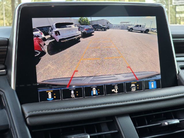 Used 2021 Chevrolet Suburban Z71 w/ Z71 Signature Package AWD/4WD image 11