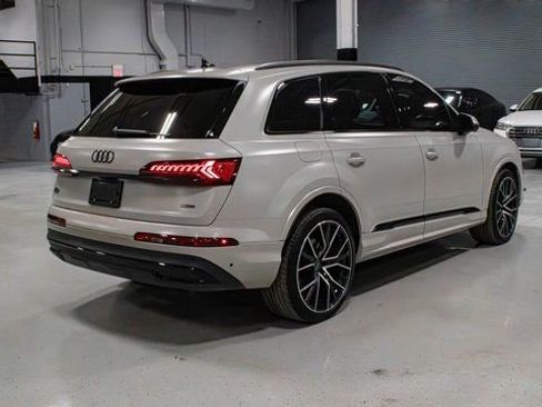 Used 2021 Audi Q7 3.0T Prestige image 4