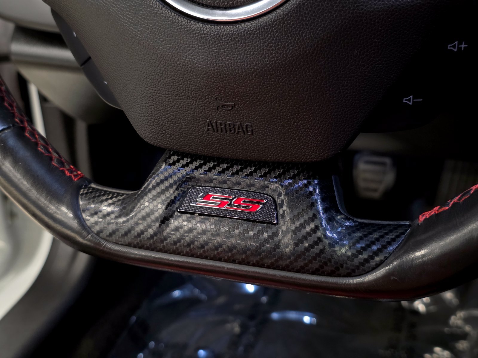Used 2018 Chevrolet Camaro SS RWD image 24