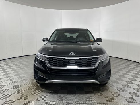 Used 2021 Kia Seltos LX AWD/4WD image 2