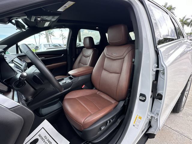 Used 2023 Cadillac XT5 Premium Luxury w/ Technology Package FWD image 19