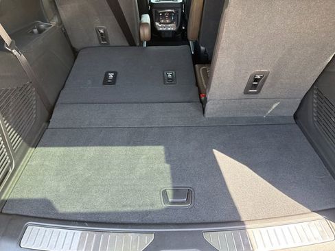 Used 2026 GMC Yukon Denali Ultimate image 8