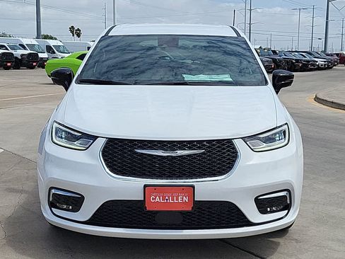 New 2026 Chrysler Pacifica Select FWD image 14