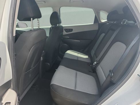 Used 2018 Hyundai Kona SE AWD/4WD image 16