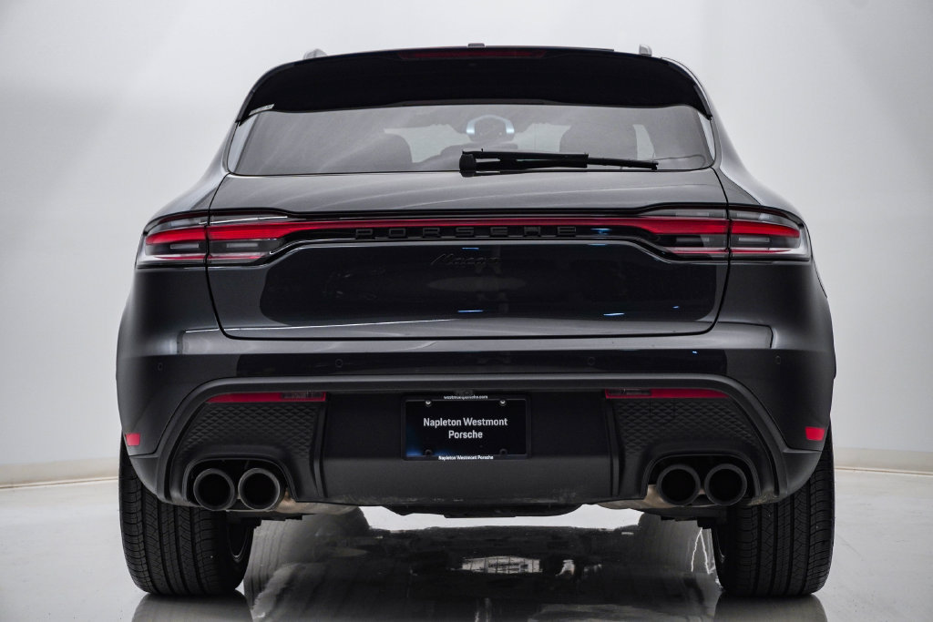 Certified 2026 Porsche Macan AWD/4WD image 10