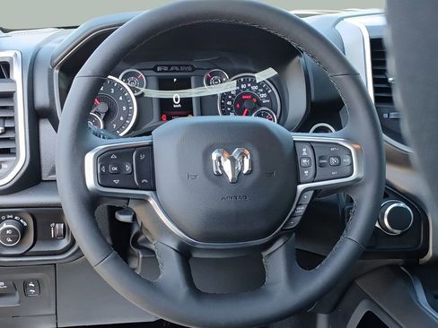 Used 2025 RAM 1500 Big Horn AWD/4WD image 18