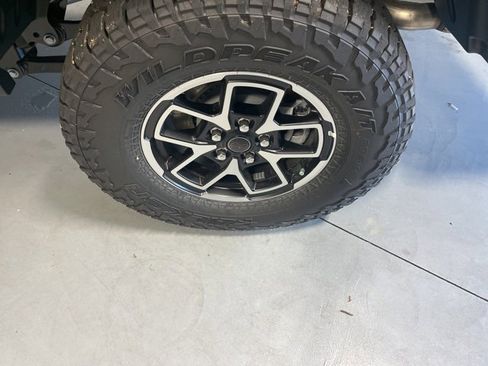 New 2025 Jeep Gladiator Rubicon image 32