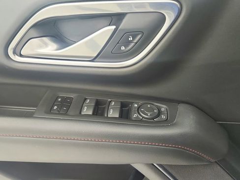 Used 2022 Chevrolet Suburban RST w/ Sport Performance Package image 26