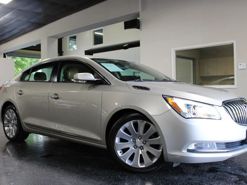 Used 2014 Buick LaCrosse Leather AWD/4WD image 38
