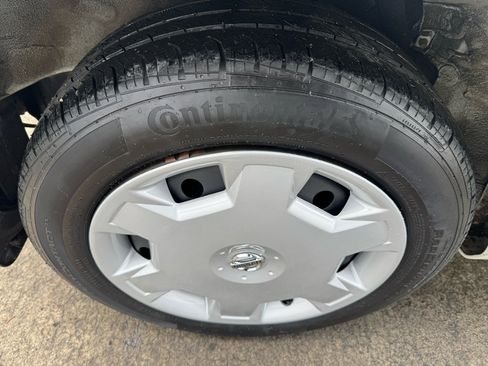 Used 2010 Nissan Cube 1.8 S w/ Interior Designer Pkg image 18