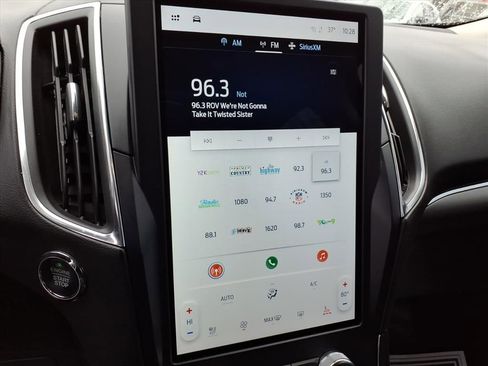 Used 2023 Ford Edge Titanium w/ Cargo Accessory Package image 23