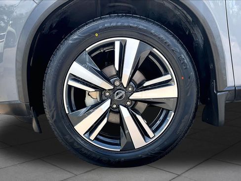 Certified 2022 Nissan Rogue SL FWD image 11