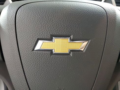 Used 2022 Chevrolet Trax LS w/ Tint and Cruise Package image 21