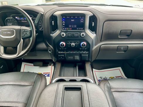 Used 2022 GMC Sierra 1500 Denali w/ Denali Premium Package image 15