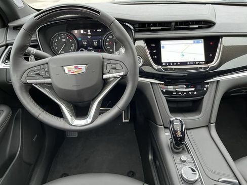 New 2025 Cadillac XT6 Sport w/ Technology Package image 11