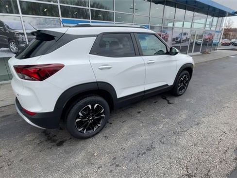 Certified 2022 Chevrolet TrailBlazer LT w/ Convenience Package image 8