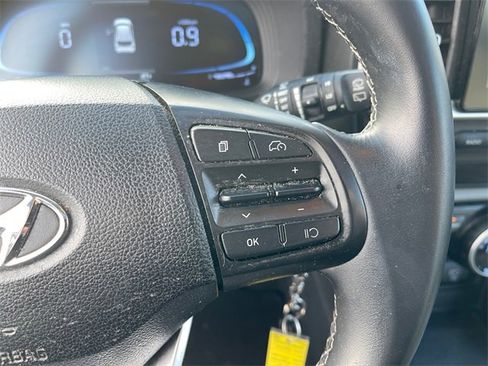 Used 2023 Hyundai Venue SEL w/ Cargo Package image 32