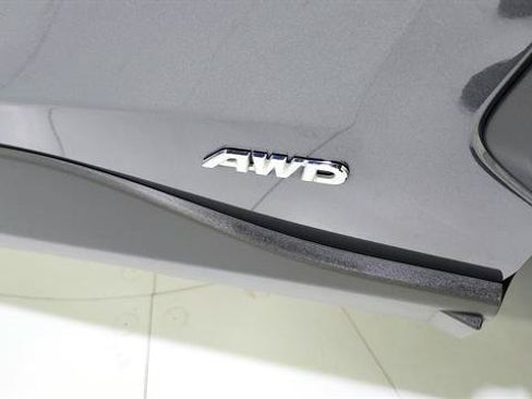 Used 2025 Toyota RAV4 LE AWD/4WD image 28