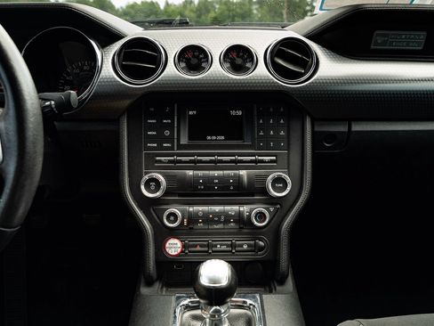 Used 2017 Ford Mustang GT w/ GT Performance Package RWD image 20