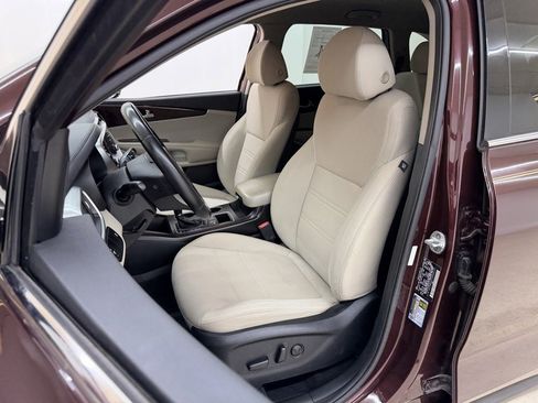 Used 2018 Kia Sorento LX image 18