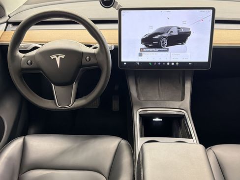Used 2024 Tesla Model Y Long Range AWD/4WD image 24