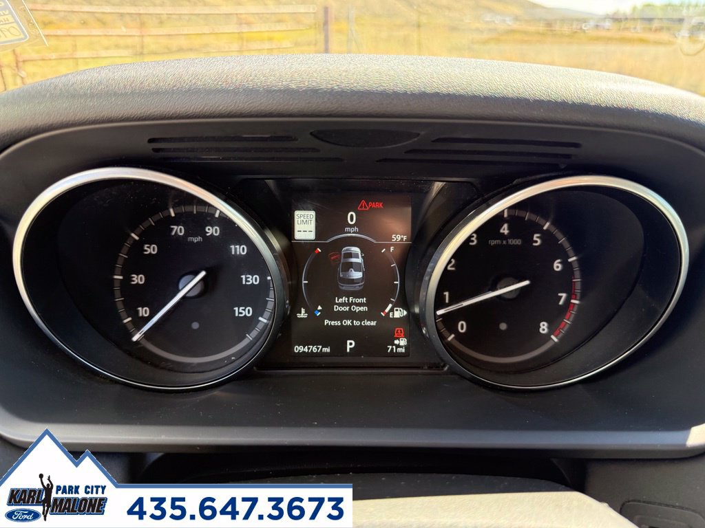 Used 2017 Land Rover Discovery HSE AWD/4WD image 17