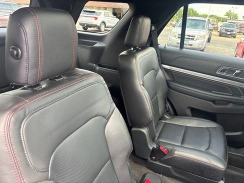 Used 2018 Ford Explorer Sport w/ Equipment Group 401A AWD/4WD image 17