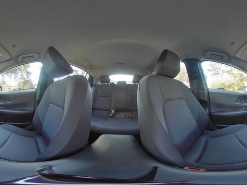 Used 2025 Toyota Prius LE image 36