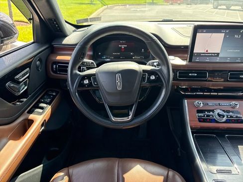 Used 2023 Lincoln Aviator Reserve w/ Equipment Group 201A AWD/4WD image 19