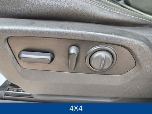 Used 2021 Chevrolet Silverado 1500 LTZ AWD/4WD image 19