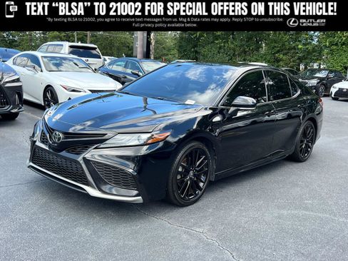 Used 2021 Toyota Camry XSE w/ Navigation Package FWD image 1