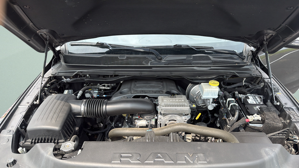 Used 2023 RAM 1500 Laramie AWD/4WD image 15