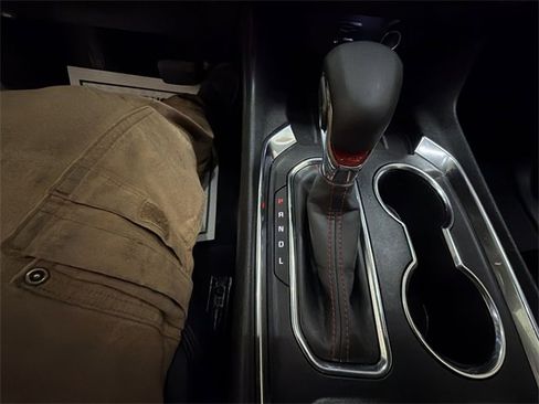 Used 2023 Chevrolet Traverse RS image 20