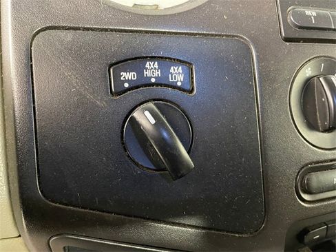Used 2009 Ford F350 4x4 Crew Cab Super Duty image 9