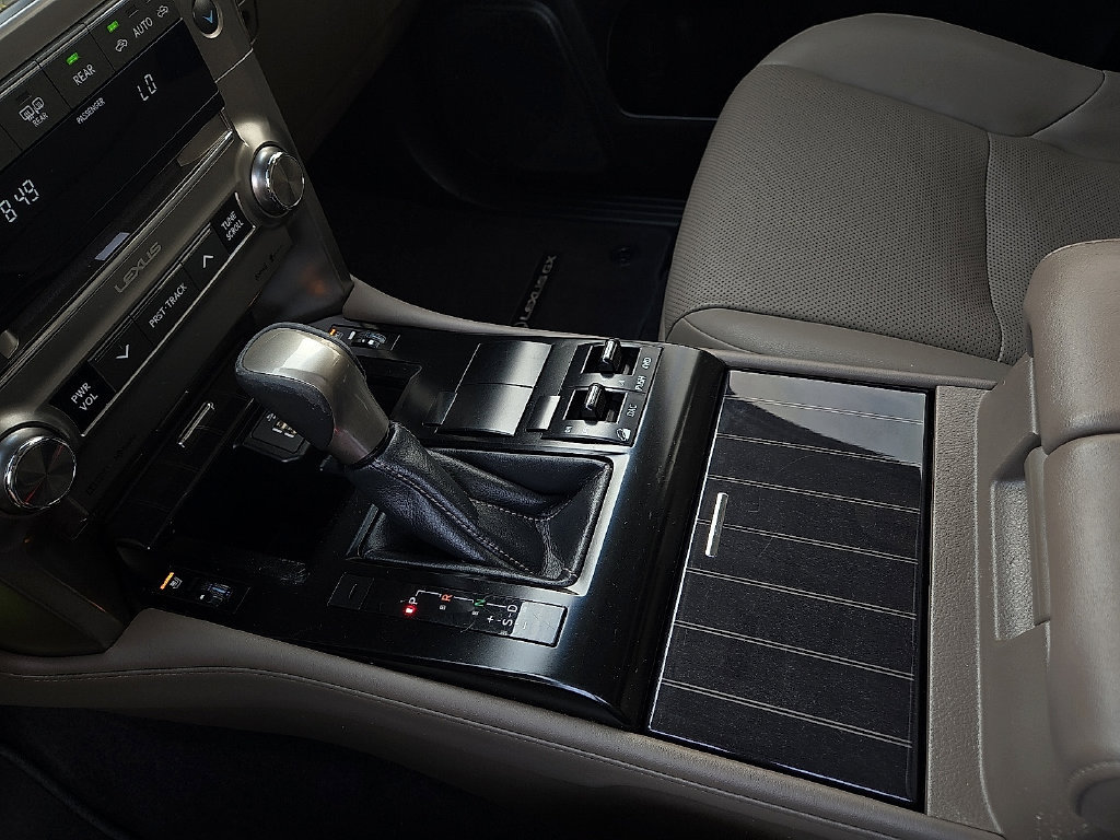 Used 2021 Lexus GX 460 Premium w/ Premium Package AWD/4WD image 20