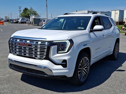 New 2026 GMC Terrain Denali AWD/4WD image 2