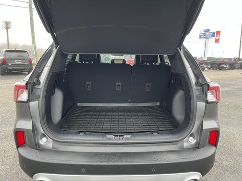 Used 2022 Ford Escape Titanium w/ Class II Trailer Tow Package image 5