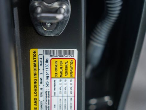 Used 2024 Ford Explorer XLT w/ Equipment Group 202A image 46